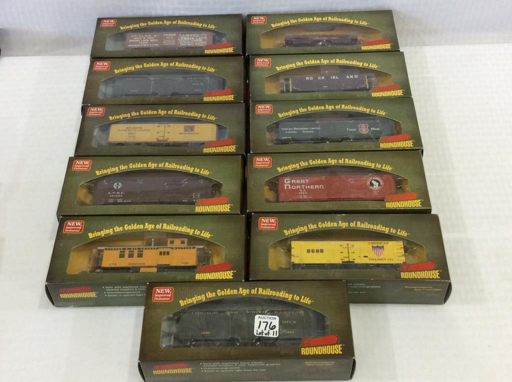 Lot of 11 Roundhouse HO Scale Train Cars-NIB