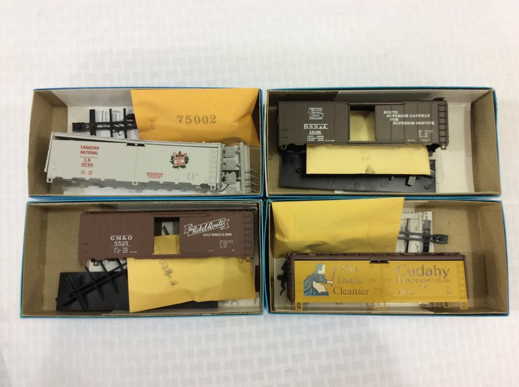 Lot of 16 Athearn Un-Assembled HO Scale Model