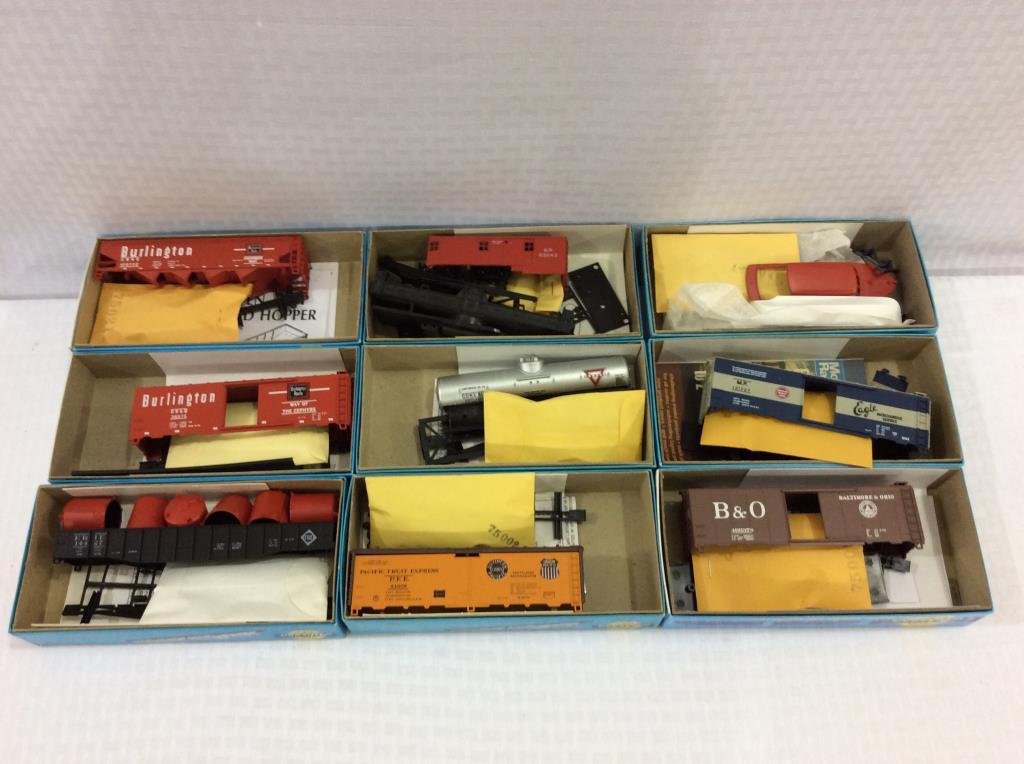 Lot of 19 Athearn Un-Assembled Model Scale Kits