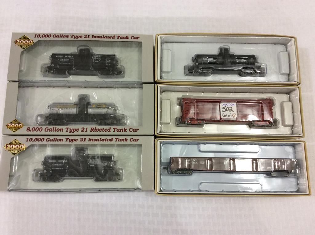 Lot of 18 Proto 2000 Series HO Scale Model