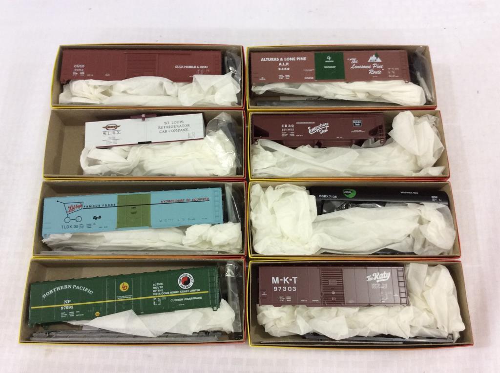 Lot of 16 Roundhouse Un-Assembled HO Scale