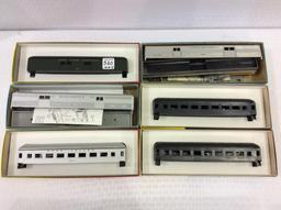 Lot of 18 Athearn & Roundhouse Un-Assembled