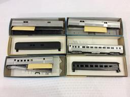 Lot of 18 Athearn & Roundhouse Un-Assembled