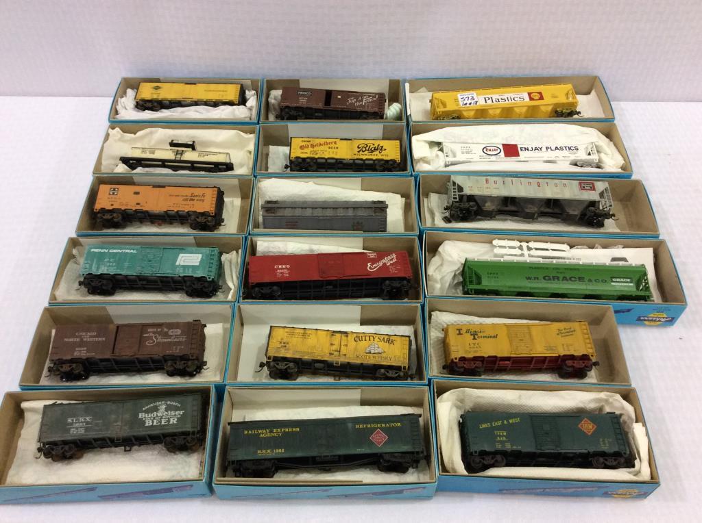 Lot of 18 Athearn HO Scale Assembled Model Kits-