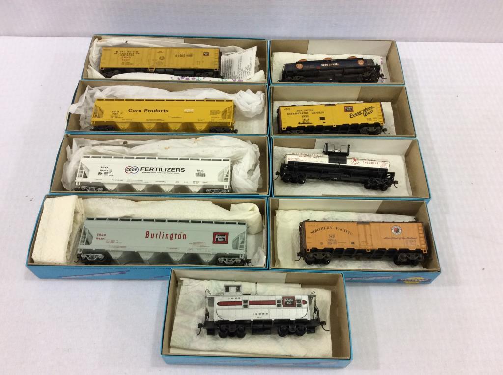 Lot of 18 Athearn HO Scale Assembled Model Kits in