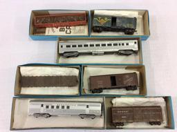 Lot of 19 Athearn HO Scale Assembled Model
