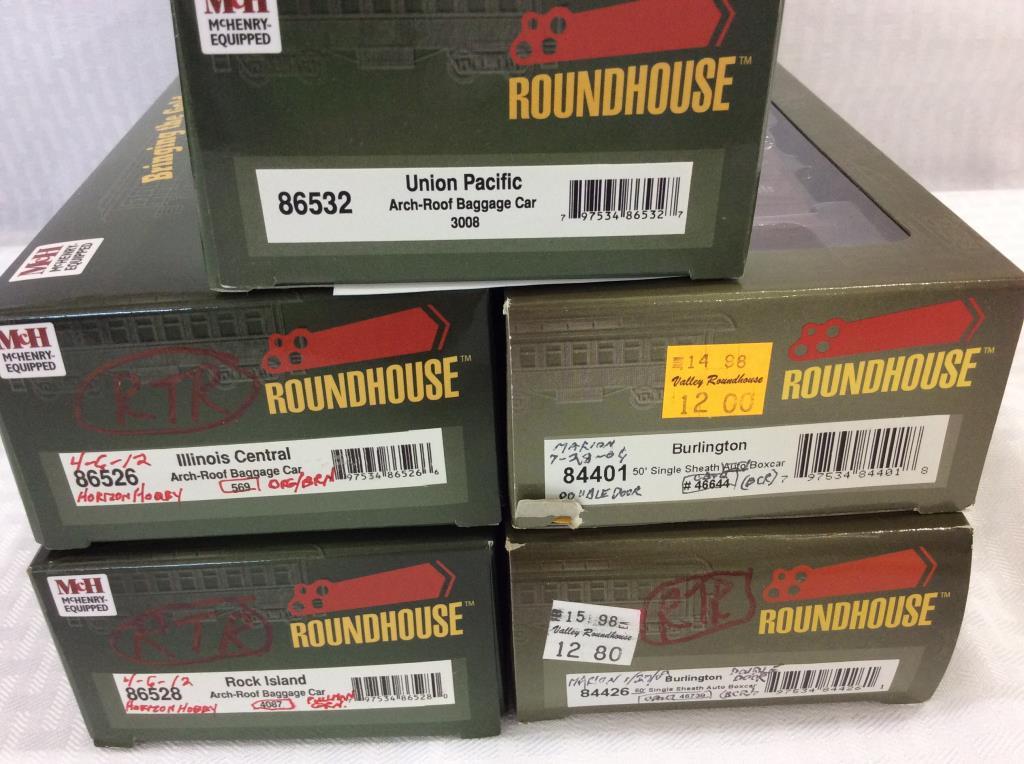 Lot of 12 Roundhouse HO Scale Train Cars-NIB