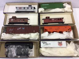 Lot of 16 Roundhouse Un-Assembled HO Scale