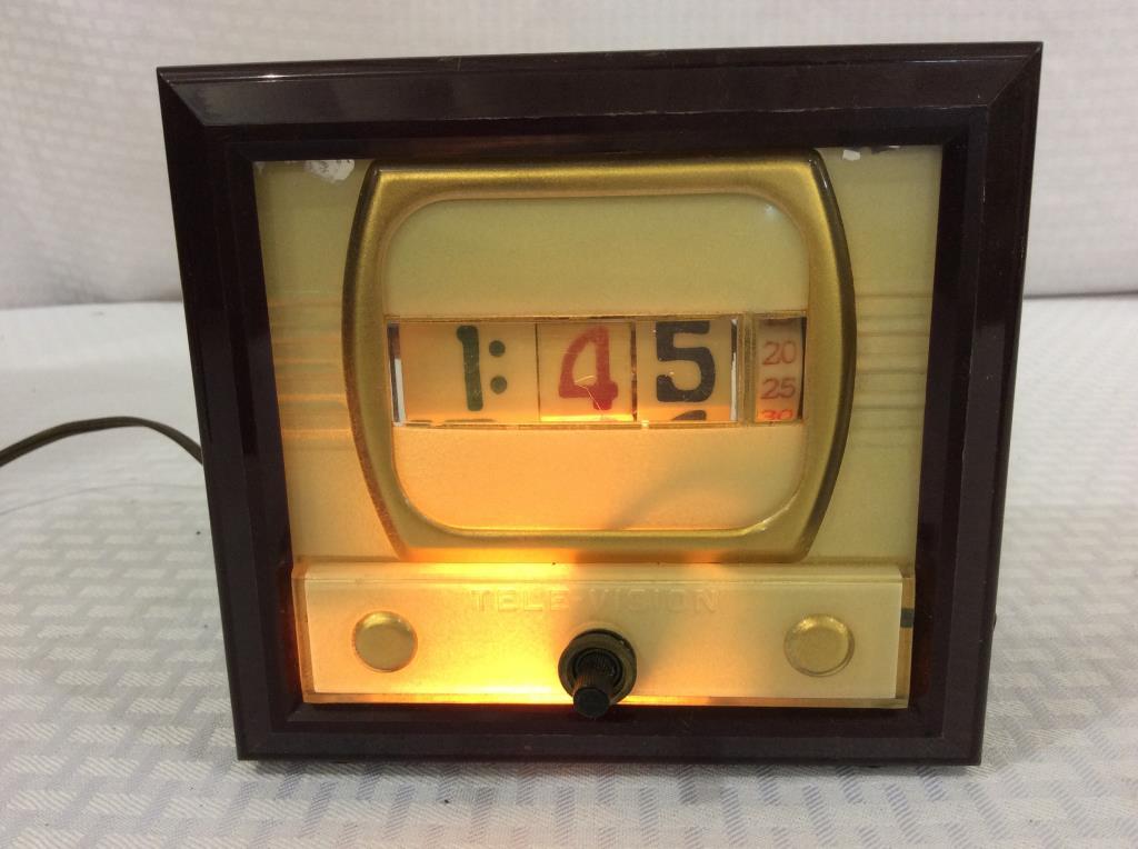 Electric Television Clock in Working Order