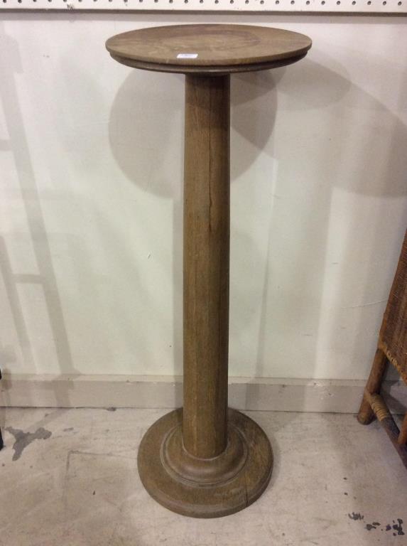 Round Pedestal Fern Stand