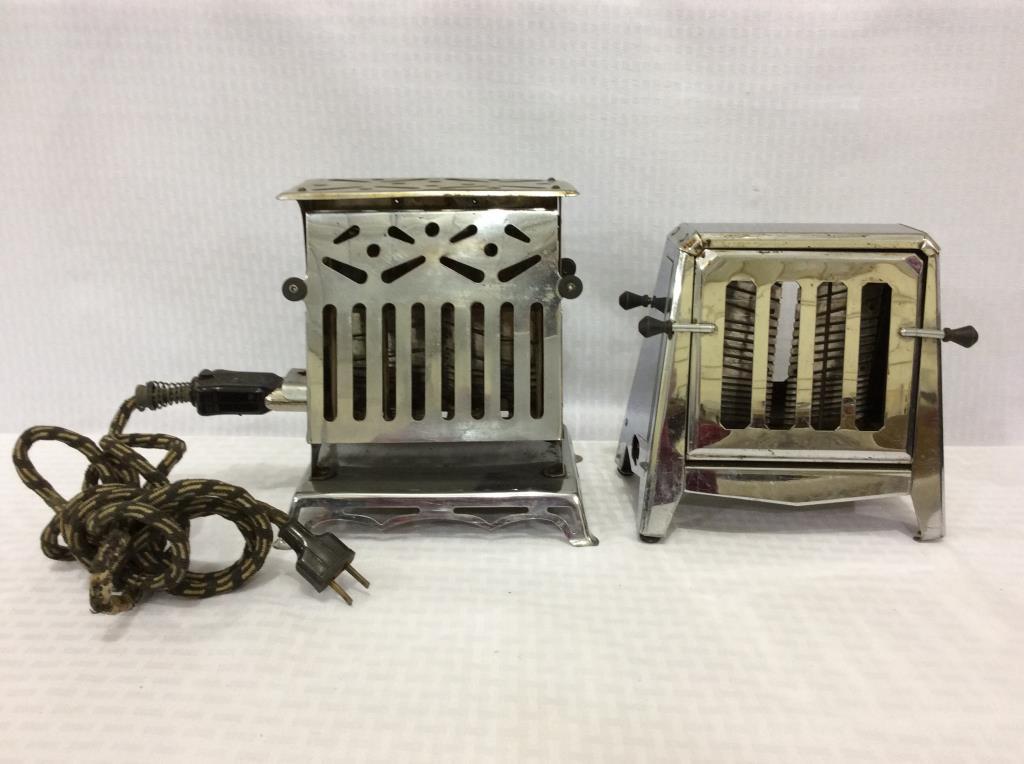 Lot of 5 Vintage Electric Toasters (Only One