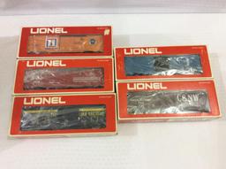 Lot of 17 Lionel O-Gauge Box Cars in Boxes