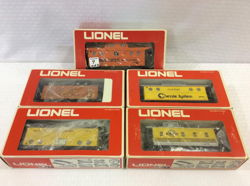 Lot of 5 Lionel O-Gauge Lighted Caboose's in Boxes