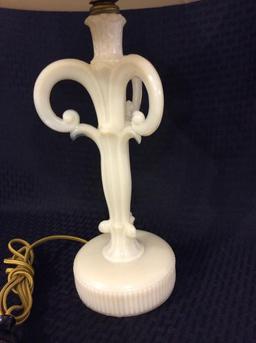 Aladdin Alacite Lamp w/ Finial & Shade