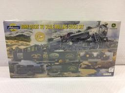 Un-Opened John Deere HO Scale Rolling Stock Set