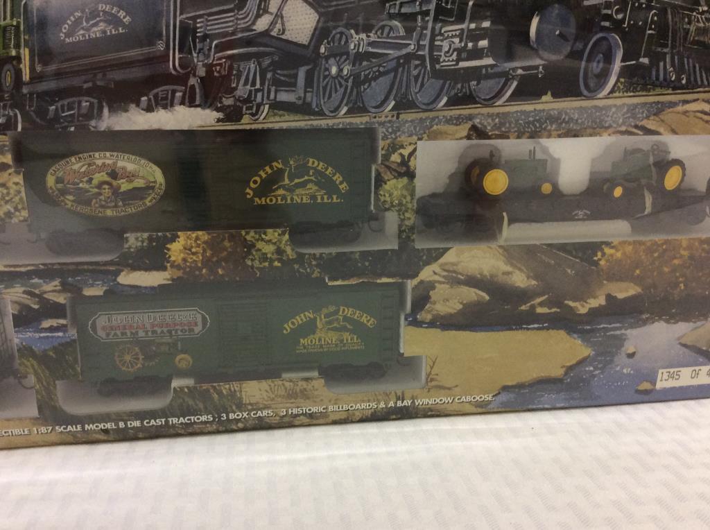 Un-Opened John Deere HO Scale Rolling Stock Set