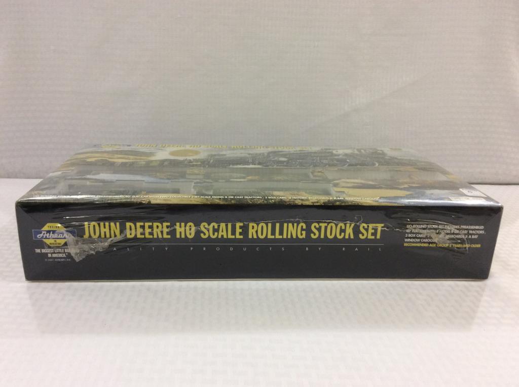 Un-Opened John Deere HO Scale Rolling Stock Set