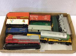 Group of Various HO Scale Train Cars &