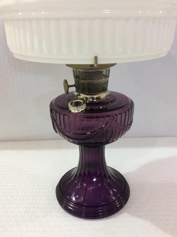 Aladdin Amethyst Kerosene Lamp w/