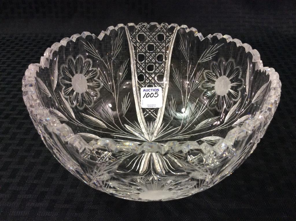 Beautiful Cut Glass Floral Design Bowl