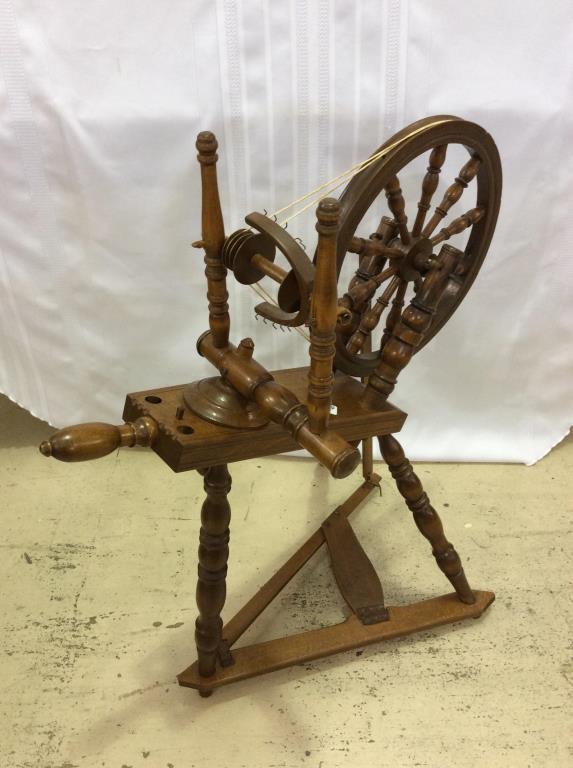 Very Nice Sm. Primitive Spinning Wheel