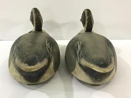 Lot of 2 Wildfowler Decoys