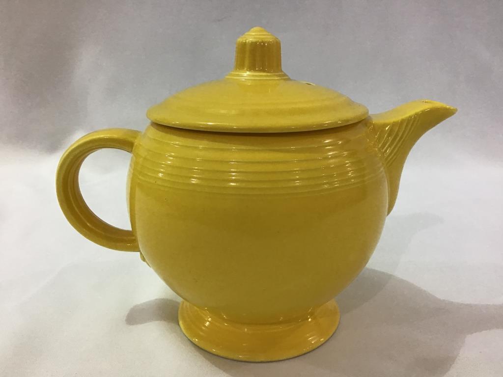 Fiestaware Medium Tea Pot w/ Lid