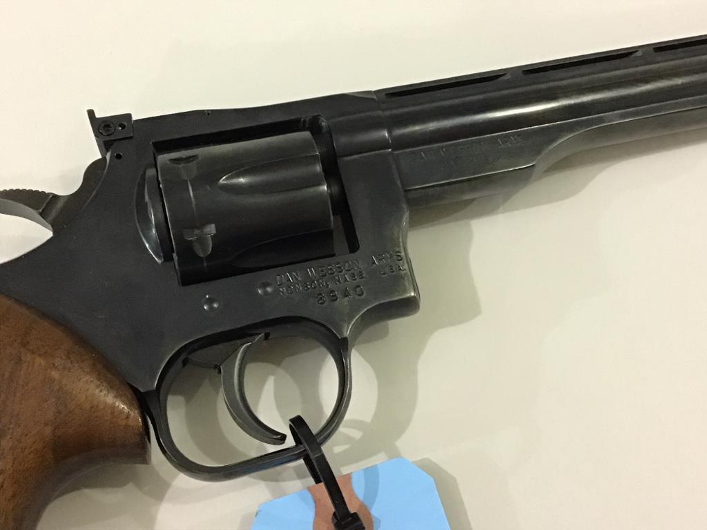Dan Wesson Model 22-V .22 LR Revolver
