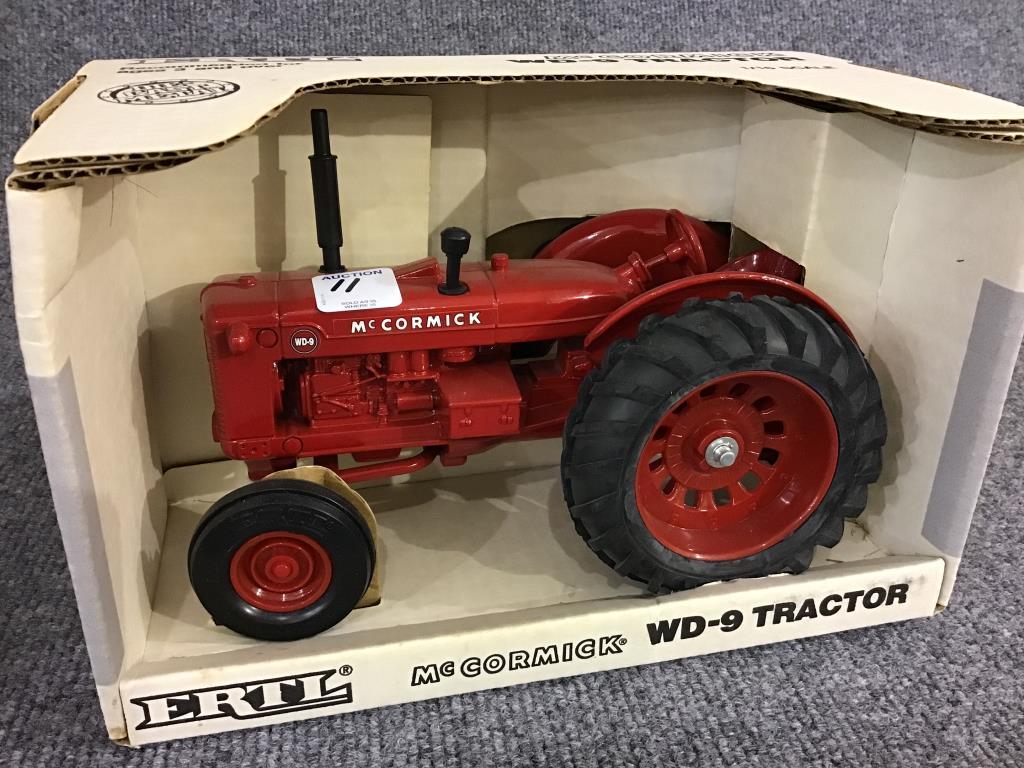 Ertl McCormick W9-1/16th Scale