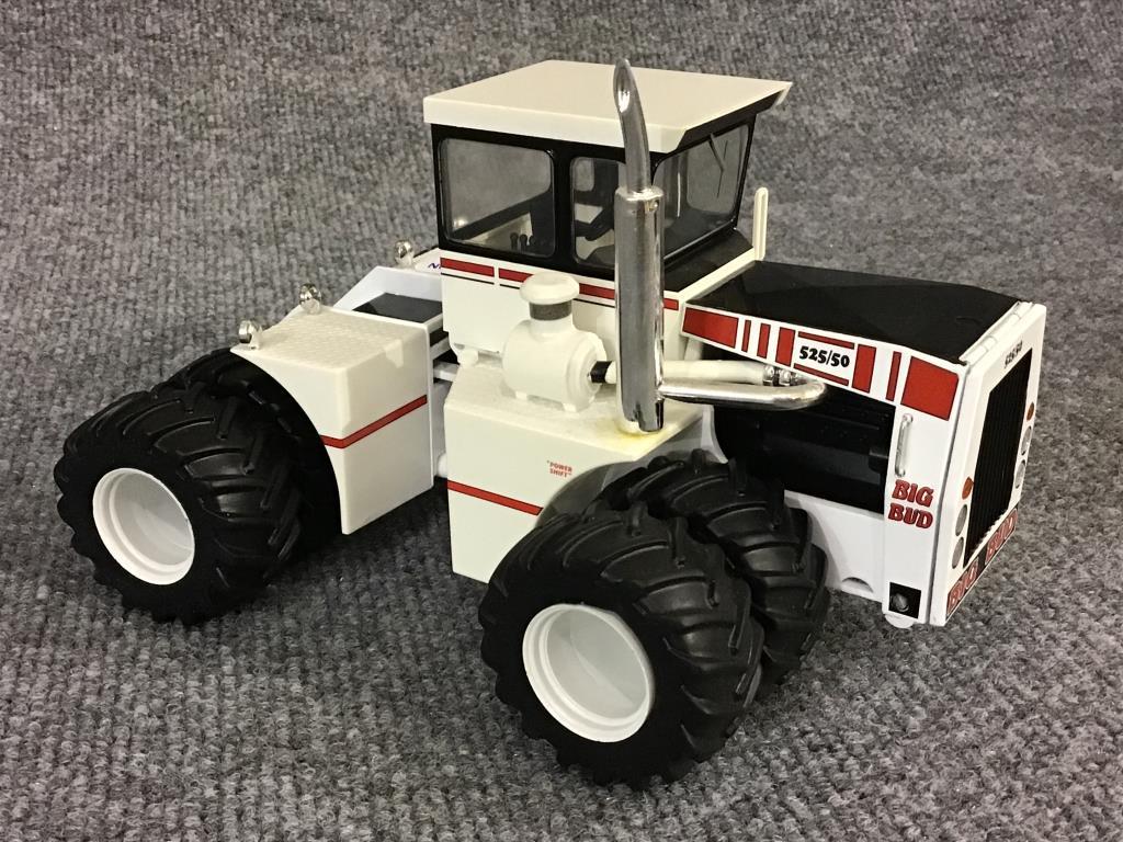 Big Bud 525/50 w/ Duals & Rops Cab-1/32 Scale