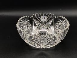 Cut Glass Bowl (4 In Tall X 9 In Diameter)