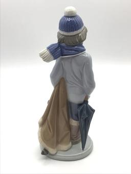 Lladro Winter #5520 Figurine w/ Box