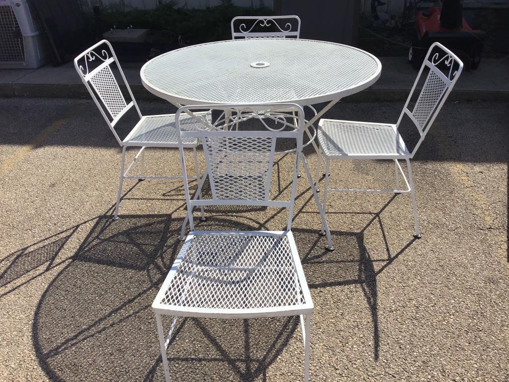 White Iron Patio Set w/ Table & 4 Chairs