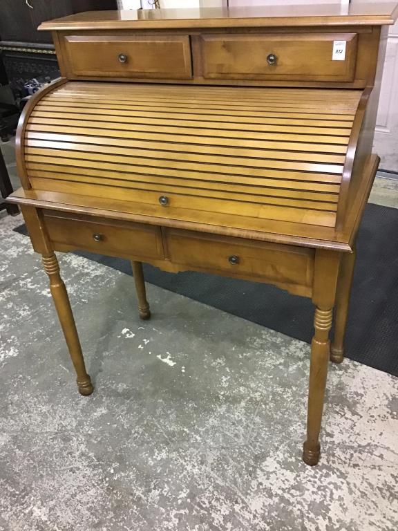 Sm. Maple Roll Top Desk w/ 4 Drawers