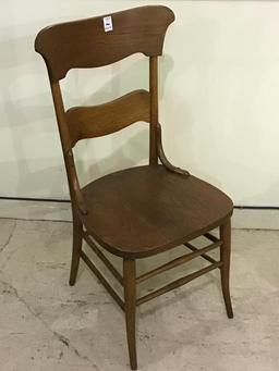 Set of 5 Wood Dining Chairs (Pick up only)