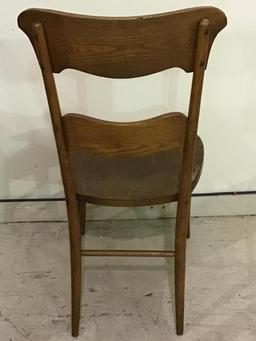 Set of 5 Wood Dining Chairs (Pick up only)