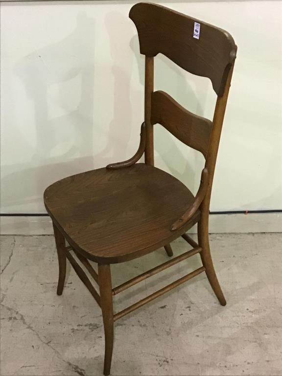 Set of 5 Wood Dining Chairs (Pick up only)