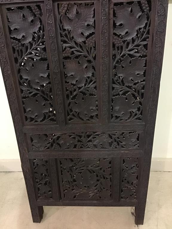 Ornate Wood Carved Oriental Leaf & Grape Design