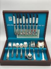 8 Piece Setting of WM Rogers Extra Plate Flatware
