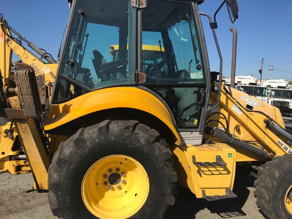 NEW HOLLAND B110 LOADER/BACKHOE