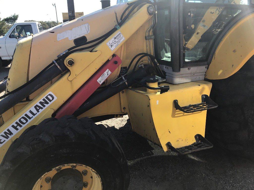 NEW HOLLAND B110 LOADER/BACKHOE