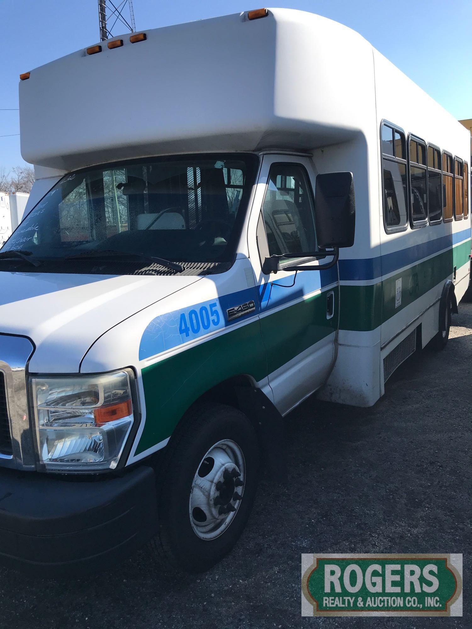 2009 ELDORADO BUS F450