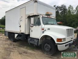 1998 INTERNATIONAL 4700 LP Box Truck/Van