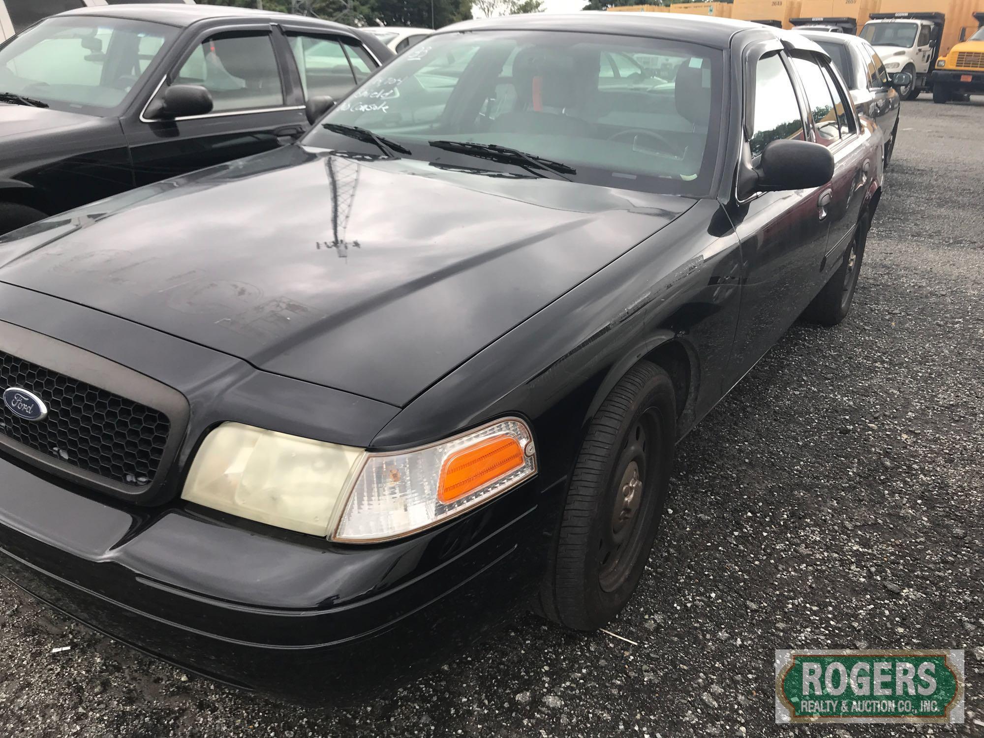 2011 Ford Crown Vic, 4.6L, 84704 miles, Has Shield, No Console, 2FABP7BVXBX154330