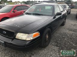 Ford Crown Vic, 4.6L, 101840 miles, Has Shield, No Console