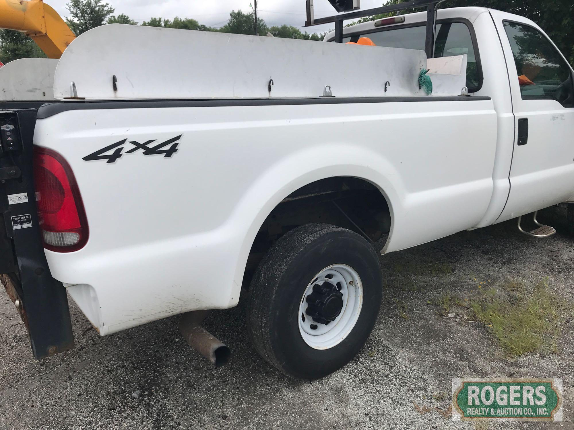 2004 Ford F250, XL Super Duty V8 Power Stroke, 97413 miles, Snow Blade, 1FTNF21P74ED45563, Dump Bed