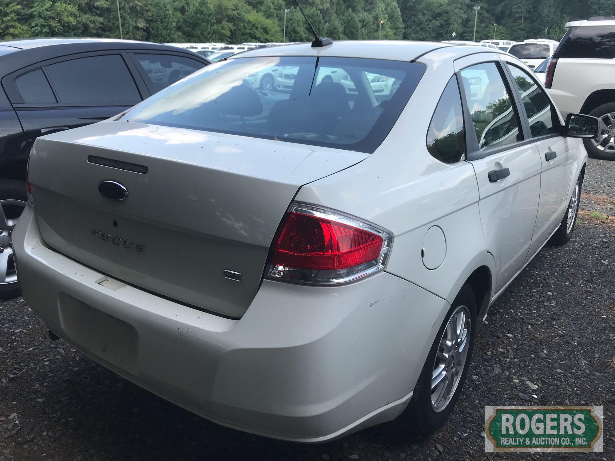 FORD | FOCUS | SMALL SEDAN