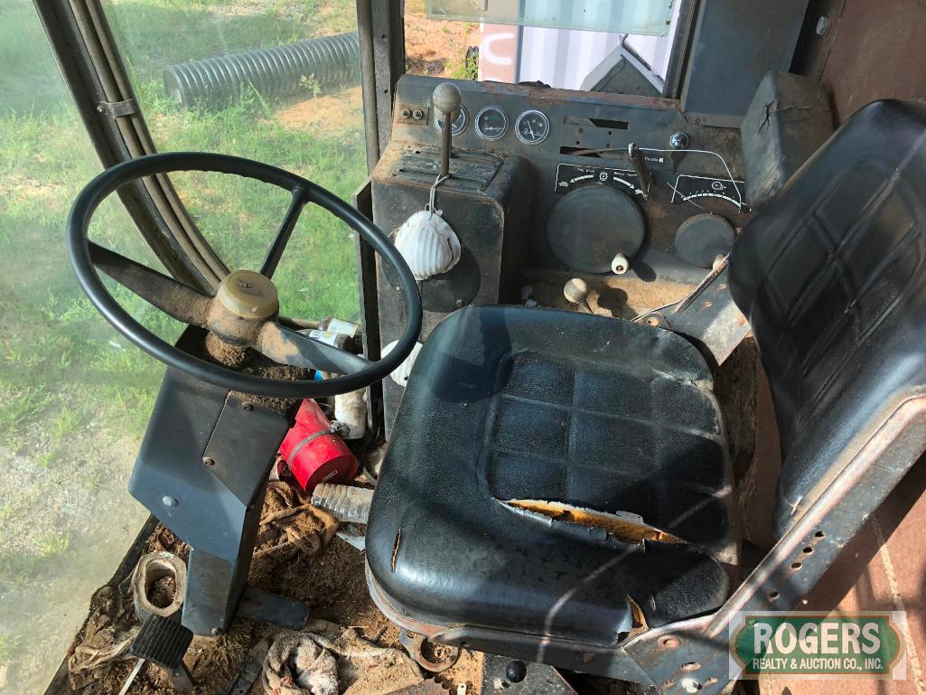 1977 Allis Chalmers Gleaner Combine F2 w/ head Serial # FKS37812