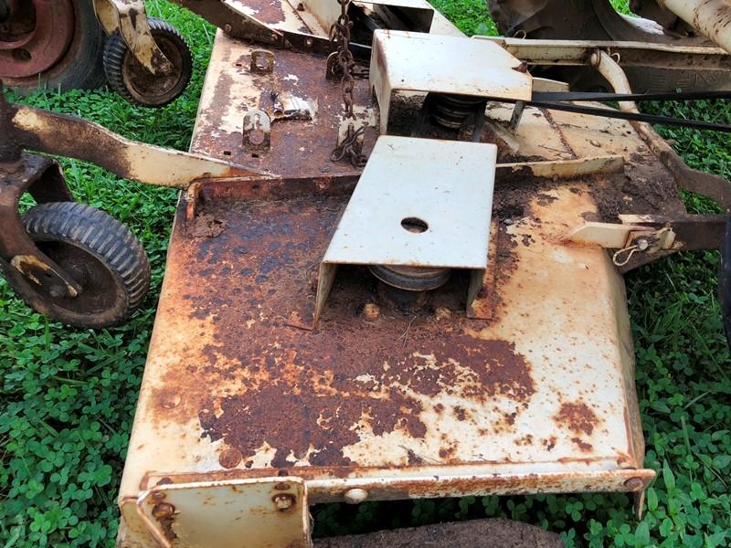 International Harvester Farmall 140