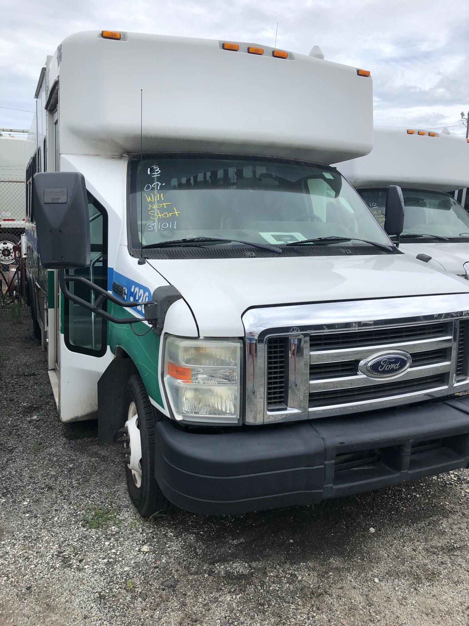 2009  Ford E450 Bus